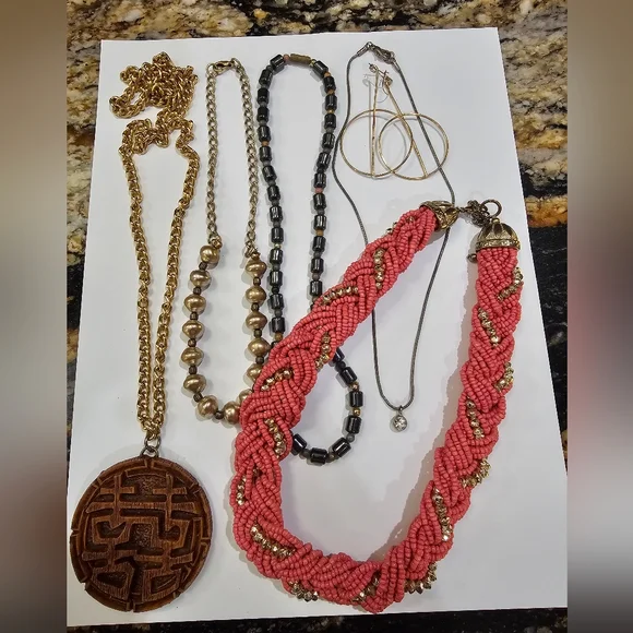 Wearable Mixed Jewelry LOT 3Lbs - Picture 3 of 7